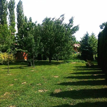 Benaja Swiss Nyaralóház Villa Keszthely Exterior foto