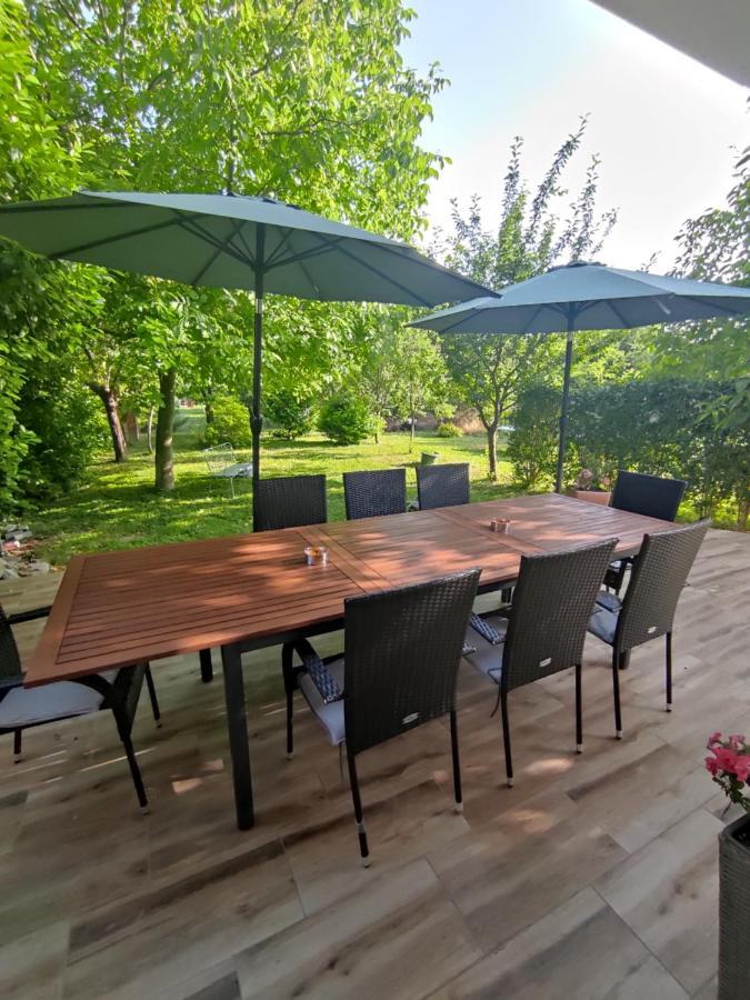 Benaja Swiss Nyaralóház Villa Keszthely Exterior foto